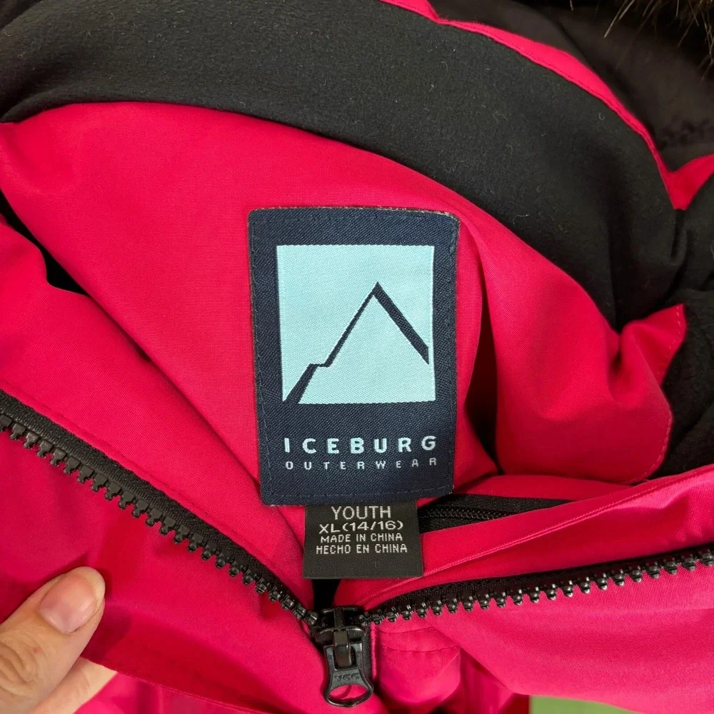 Iceburg Outerwear this cheery